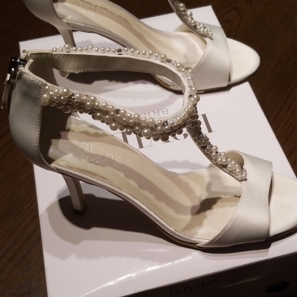 Formal Heels - Picture 3 of 3